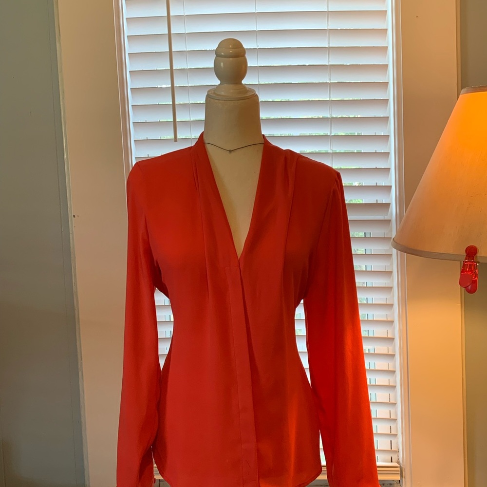 Lovely blouse. In great shape.